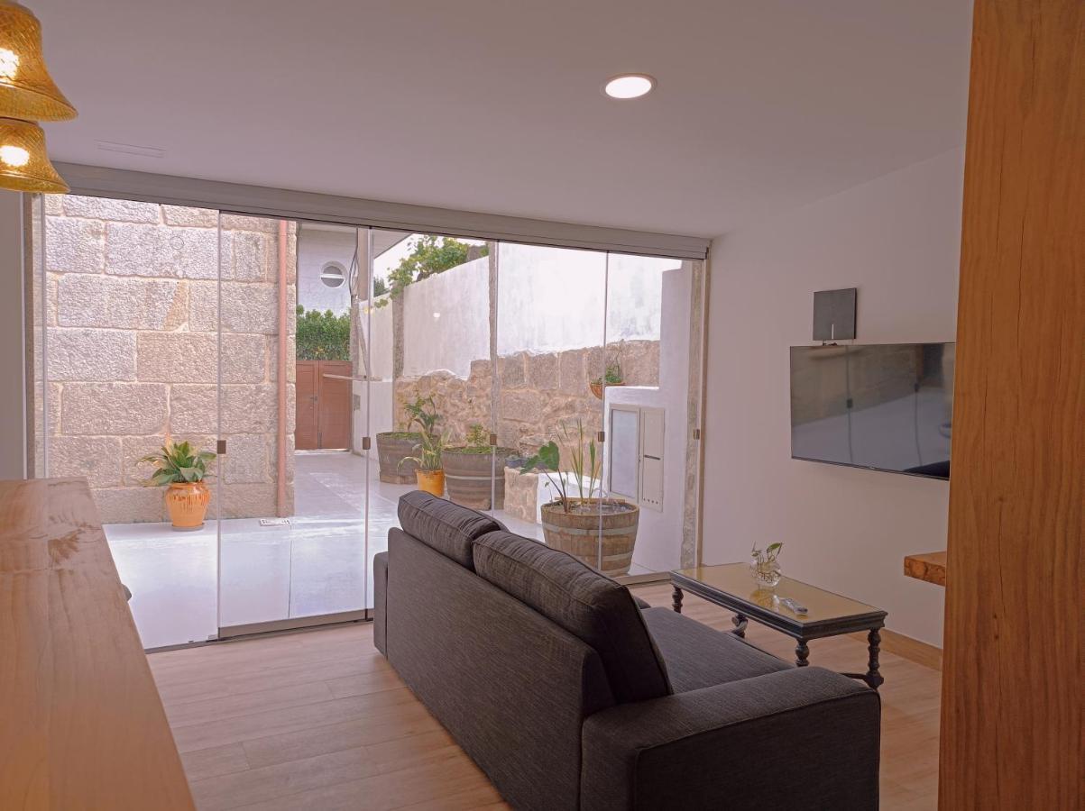 Albergue Hostel Nuestra Senora Del Camino กอมบาร์โร ภายนอก รูปภาพ